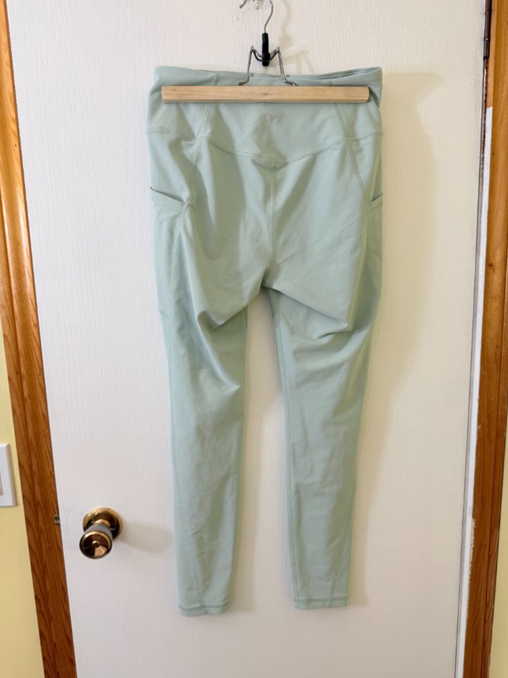 🦋 2/30 Old Navy Active PowerSoft High Rise Leggings M - Picture 3 of 5